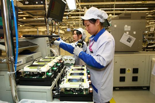诺基亚N8智能手机工厂出货图首度曝光 昔日旗舰再添产量信心